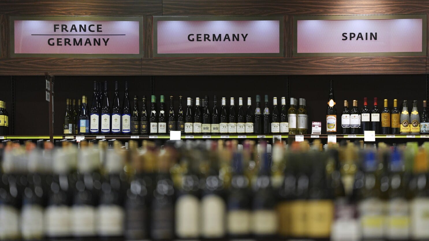U.S. Businesses Warn Trump’s 200% Tariff on European Alcohol Could Hit Hard