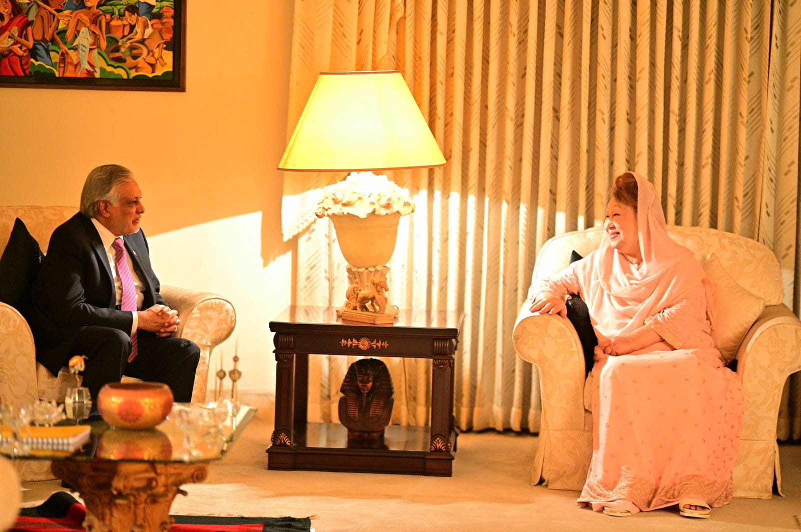 Ishaq Dar Meets Khaleda Zia to Foster New Era of Pakistan-Bangladesh Relations