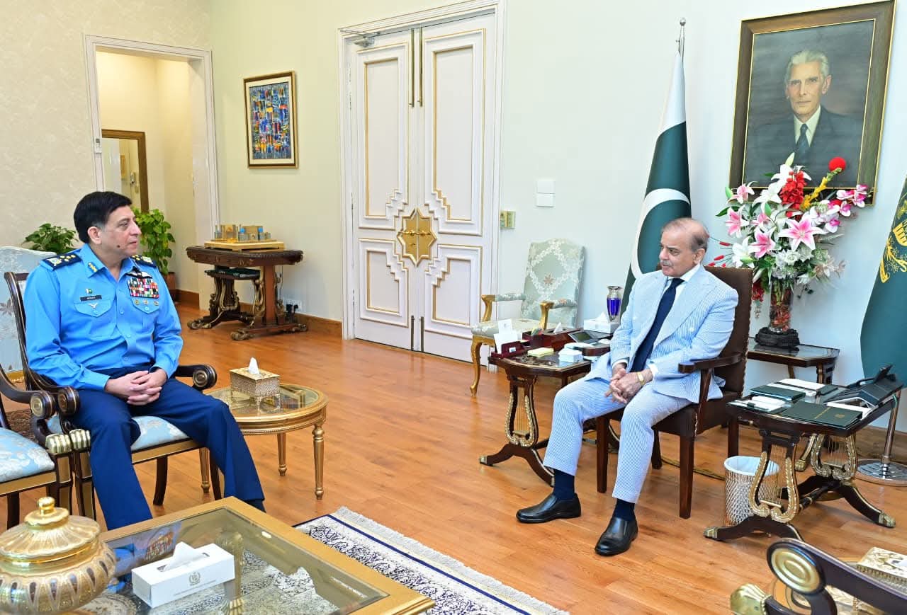 Air Chief Zaheer Ahmed Babar Sidhu Meets Prime Minister Shehbaz Sharif