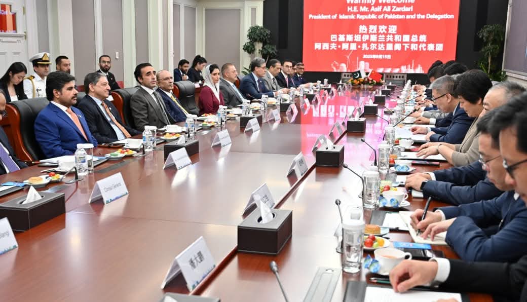 Shanghai – President Asif Ali Zardari Attends Briefing at Shanghai Electric