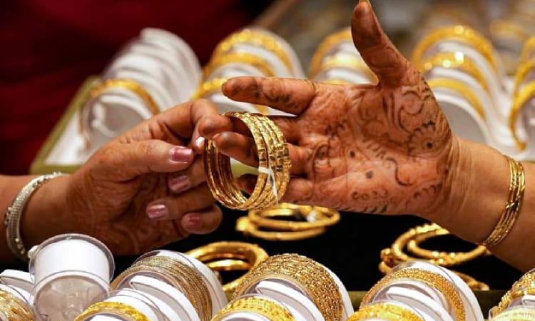 Gold Hits Record High Amid U.S. Government Shutdown and Rate Cut Expectations