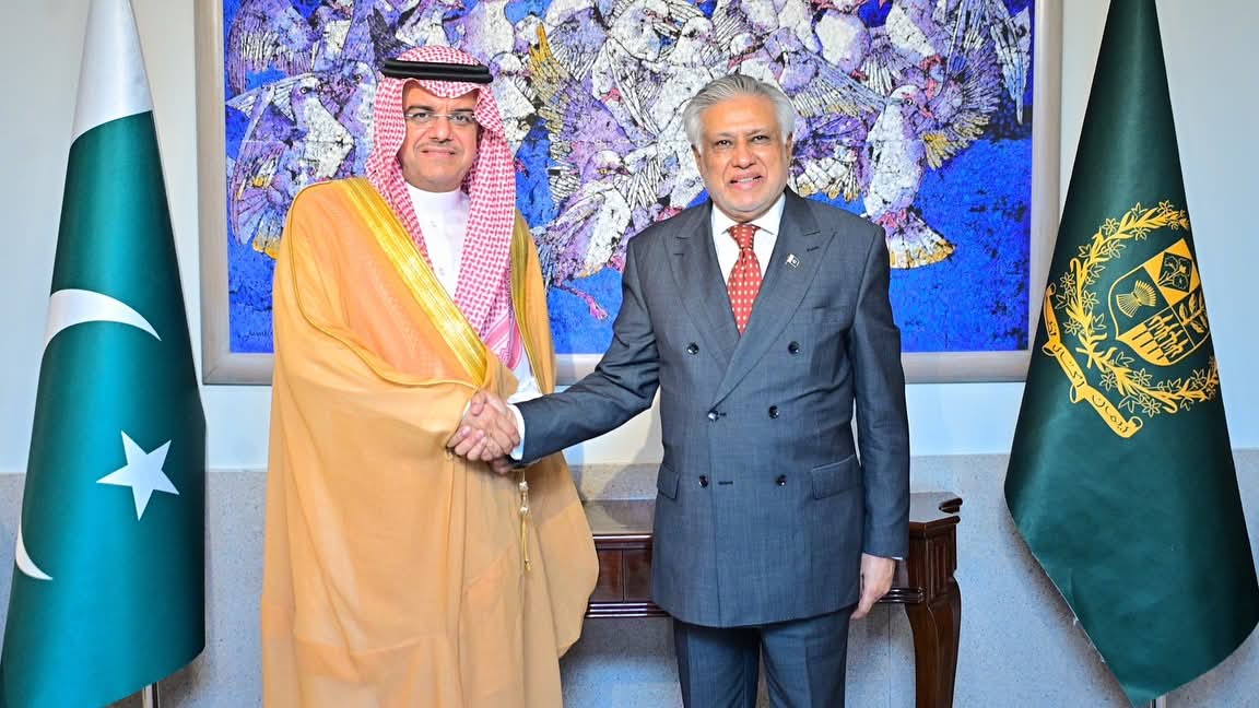 Deputy PM Ishaq Dar Meets Saudi Delegation Led by Prince Mansour bin Mohammad Al Saud