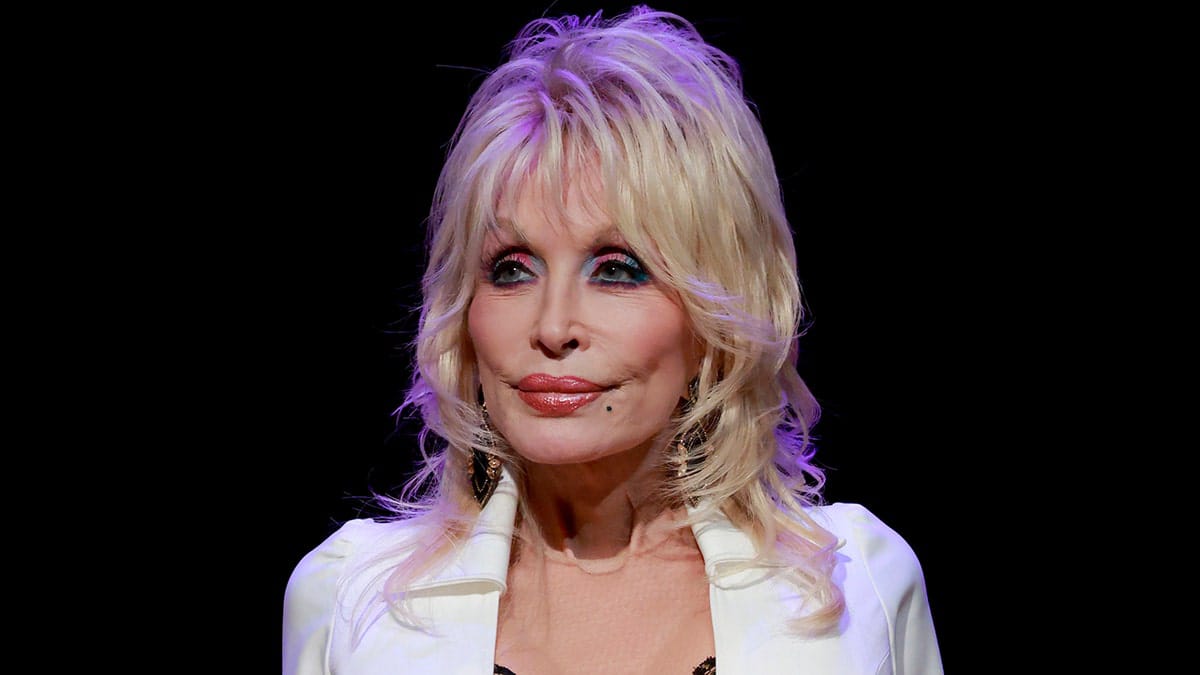 Dolly Parton Shares Health Update After Sister’s Call for Prayers