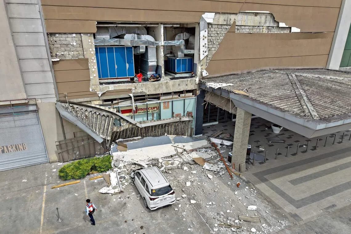 7.4-Magnitude Earthquake Strikes Philippines’ Mindanao Island, Tsunami Warning Issued
