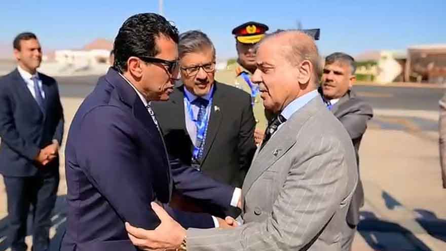 Prime Minister Shehbaz Sharif Arrives in Sharm El-Sheikh for Gaza Ceasefire Summit