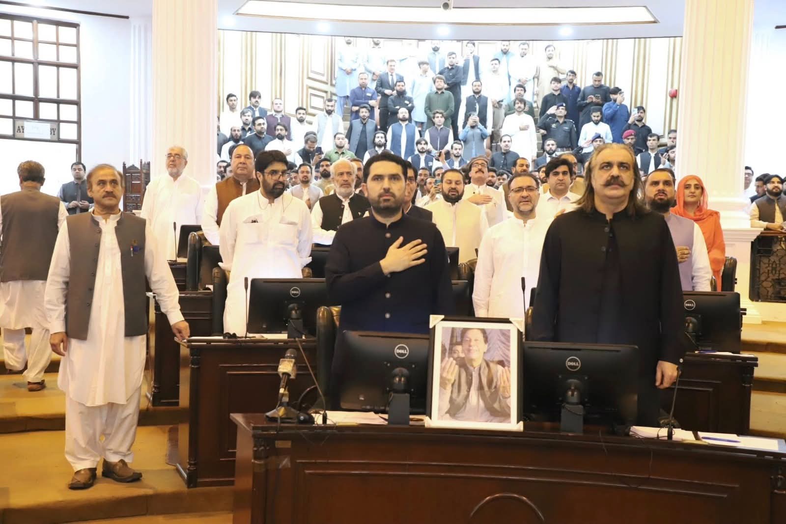 High Court Orders KP Governor to Administer Oath to New Chief Minister by Wednesday Evening