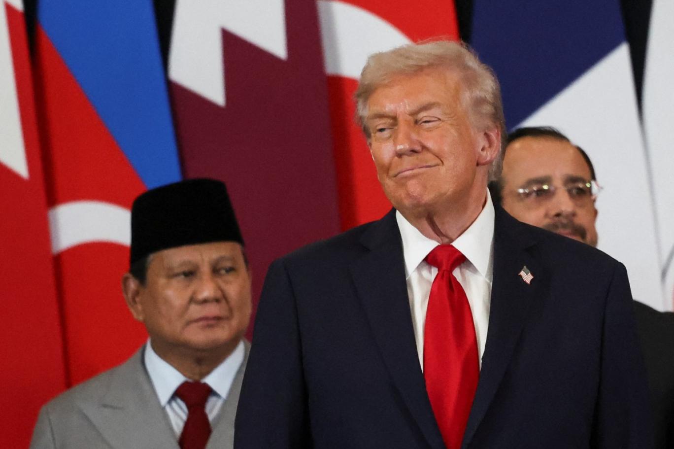 Private Conversation of Leaders Caught on Live Microphone During Gaza Summit