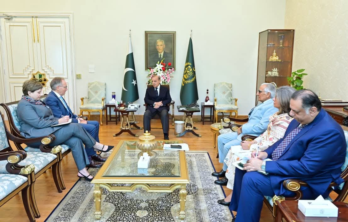 Outgoing Australian High Commissioner Meets PM Shehbaz Sharif in Islamabad