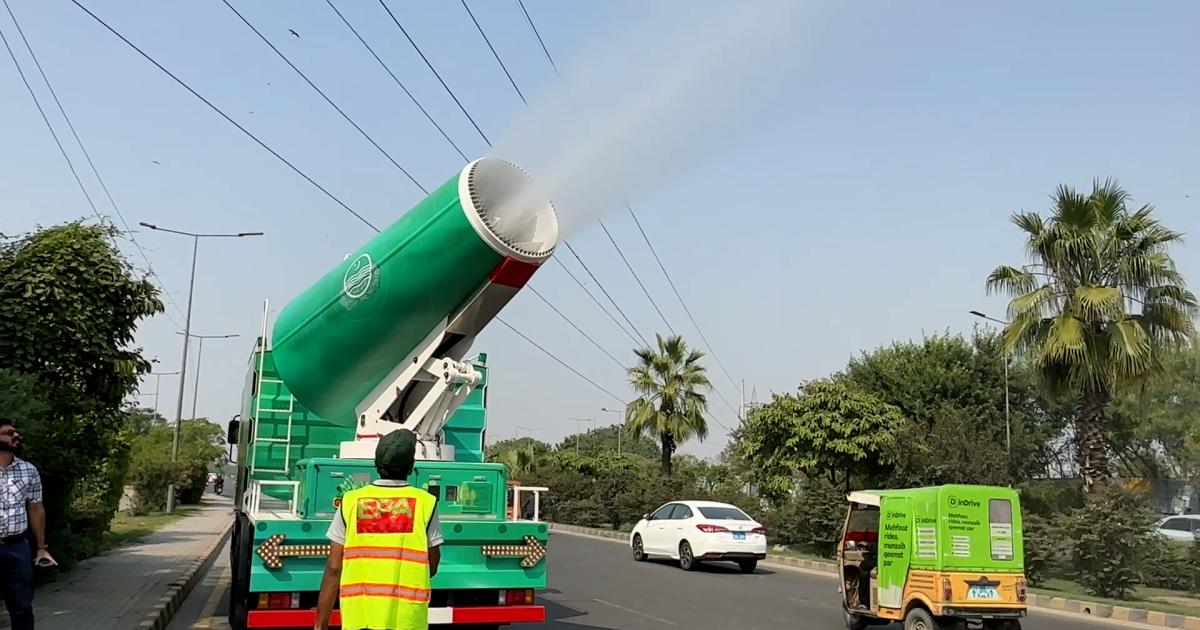 Fog Cannon Operation Begins in Lahore to Combat Smog