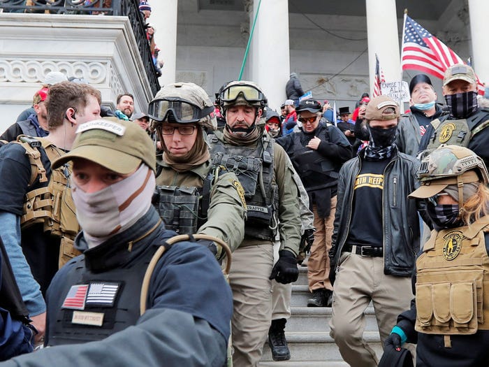 Protesters Clash With Federal Agents in NYC After Chinatown Counterfeit Raid
