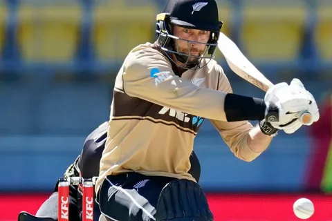 New Zealand vs South Africa — Devon Conway batting at Seddon Park Hamilton as NZ post 175/6 to level T20 series 1-1 against South Africa March 17 2026