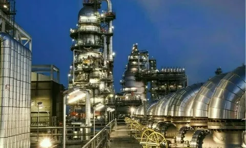 Attock refinery closure crude plant shutdown Pakistan