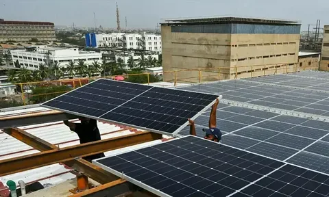 Nepra solar policy Pakistan small solar consumers net metering update