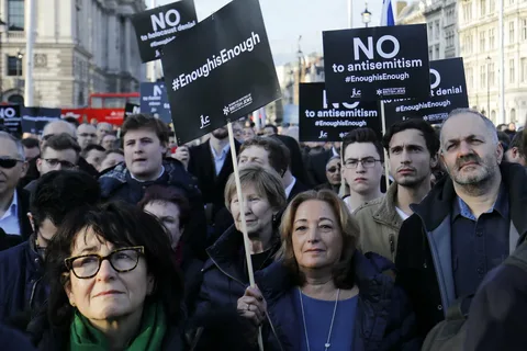 Anti-Semitism vs dissent Britain debate as Campaign Against Antisemitism rally outside Downing Street meets pro-Palestine protest bans and 2700 arrests in 2026