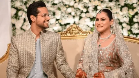 Ali Gul Pir smiling during a public appearance, highlighting his family life, wife, and journey into fatherhood as a popular Pakistani comedian and rapper.