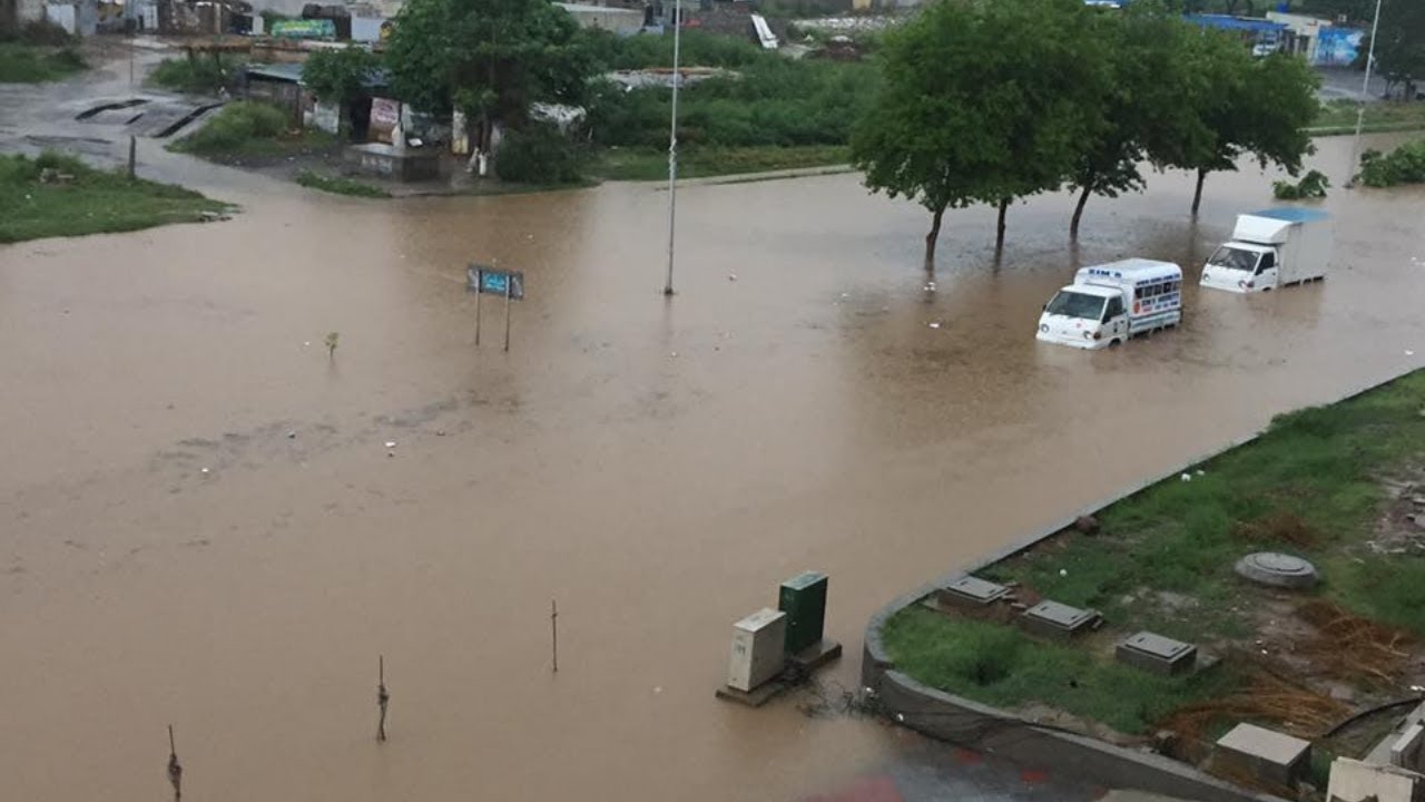 Waterlogged street in Islamabad's E-11 sector during flash flooding caused by heavy monsoon rain in September 2026