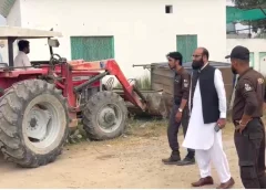 Mandi Bahauddin Encroachment Operation Targets Illegal Structures
