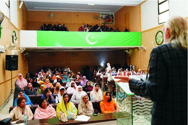 Senator Abdul Haseeb Khan at Attock Women Chamber meeting where Quran copies were distributed